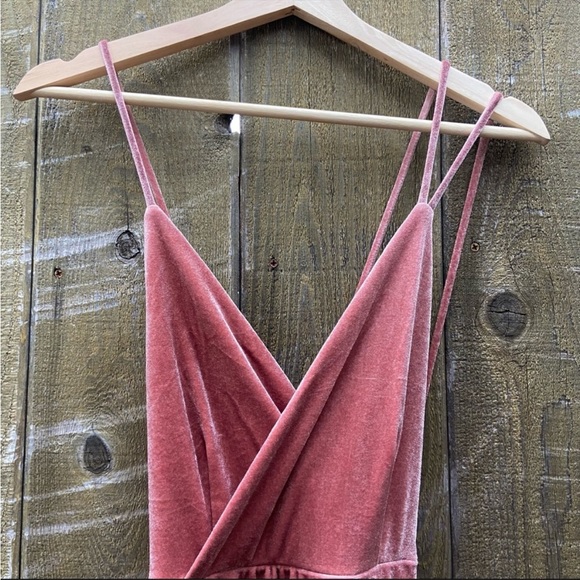 Blush Mauve Velvet Asymmetric Faux-Wrap Maxi Dress 🌿 - Picture 5 of 12